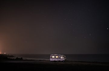 A Van in the Sea_Praia dos Aivados_03