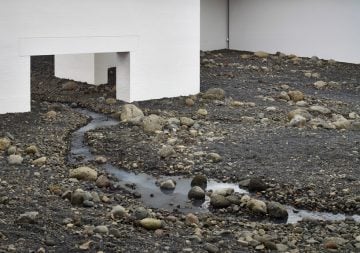 olafur-eliasson-riverbed-02