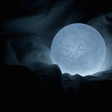 The_Moon_Lamp_Nosinger_02
