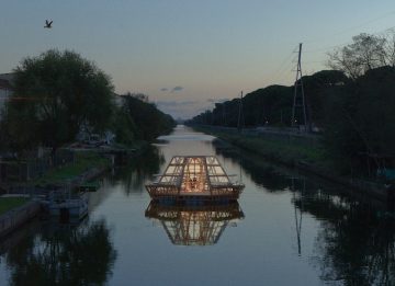 jellyfish-barge-greenhouse01