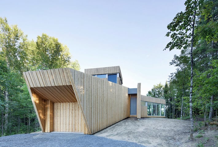A Wooden Lakeside House By Paul Bernier