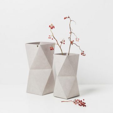 Origami-Inspired-KAMI-Vases-940x940