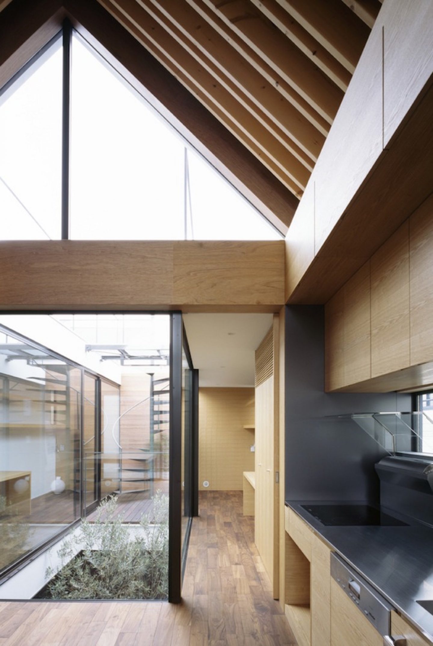 A BoxShaped House In Tokyo By Apollo Architects IGNANT
