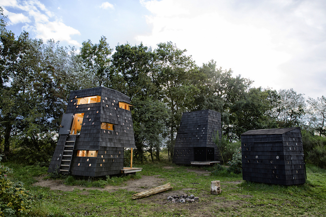 LUMO Arkitekter Shelters Blå Støttepunkter i det Sydfynske Øhav omfatter opførelsen af 47 shelters placeret på 17 forskellige lokaliteter fordelt i de fire sydfynske kommuner: Faaborg Midtfyn, Svendborg, Ærø og Langeland Kommune. 47 shelters, 5 typer: skrubben- havtasken-stenbideren-hornfisken-ålekvabben, 17 lokaliteter