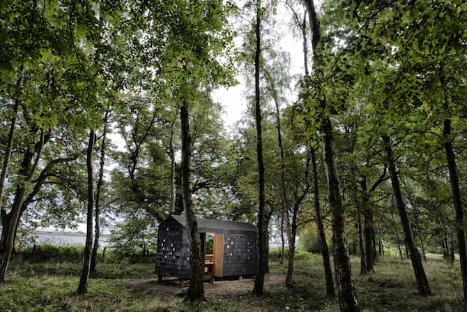 LUMO Arkitekter Shelters Blå Støttepunkter i det Sydfynske Øhav omfatter opførelsen af 47 shelters placeret på 17 forskellige lokaliteter fordelt i de fire sydfynske kommuner: Faaborg Midtfyn, Svendborg, Ærø og Langeland Kommune. 47 shelters, 5 typer: skrubben- havtasken-stenbideren-hornfisken-ålekvabben, 17 lokaliteter