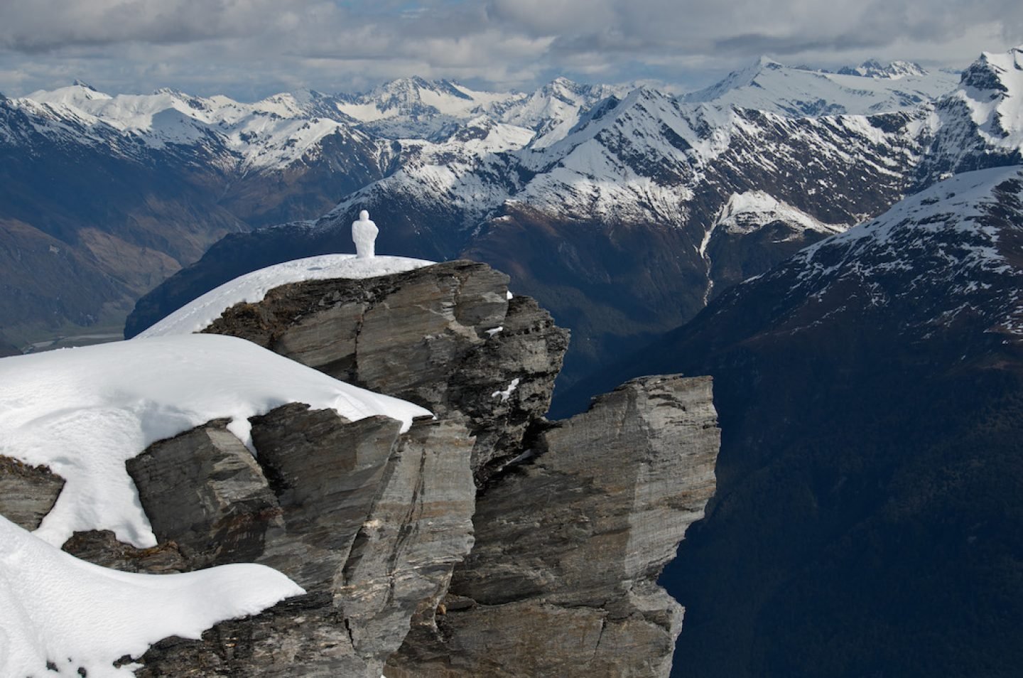 martinhill_art_Mountain Guardian