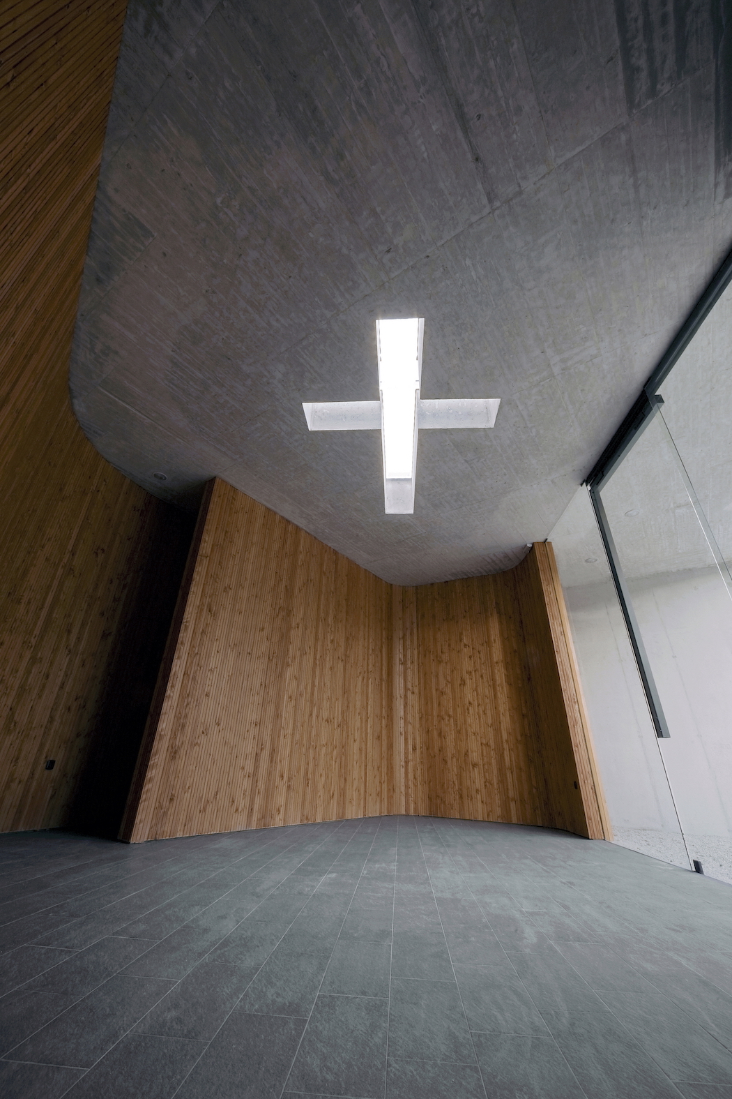 OFIS_FAREWELL_CHAPEL_PHOTO_TOMAZ_GREGORIC_15