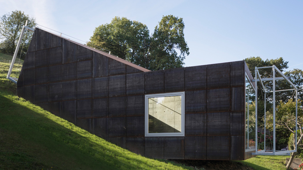 An Artist's Studio Inspired By Camera Design - IGNANT
