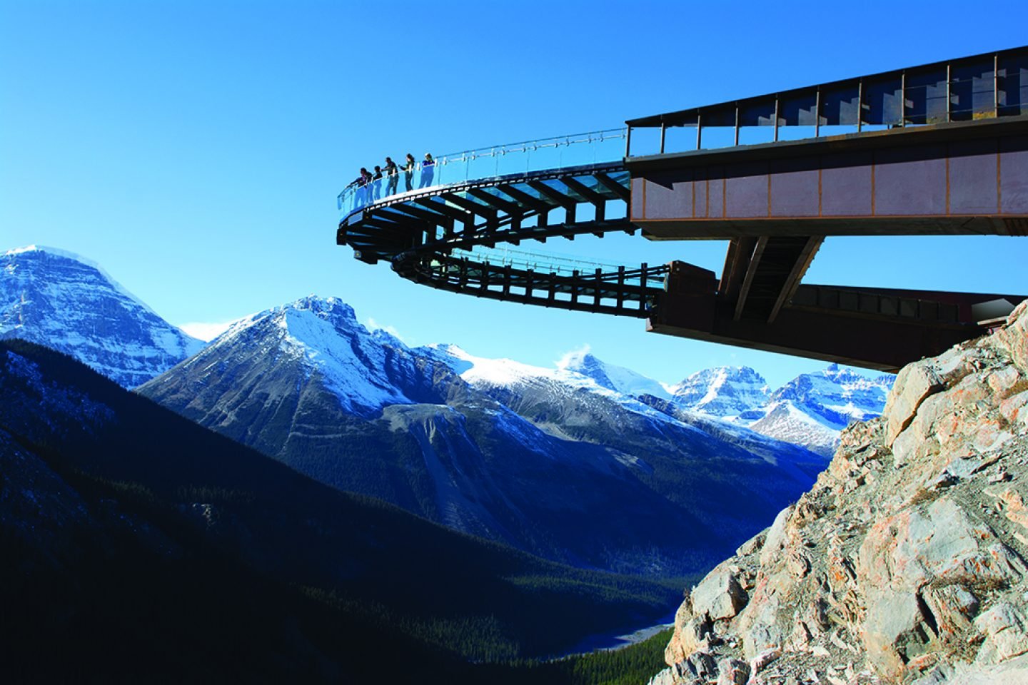 top10viewpoints-Glacier-Skywalk-2013-View-from-below-2