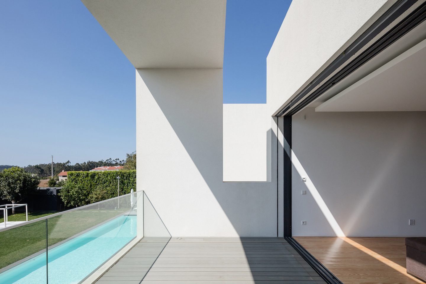 Vila do Conde House - Raulino Arquitecto (08)