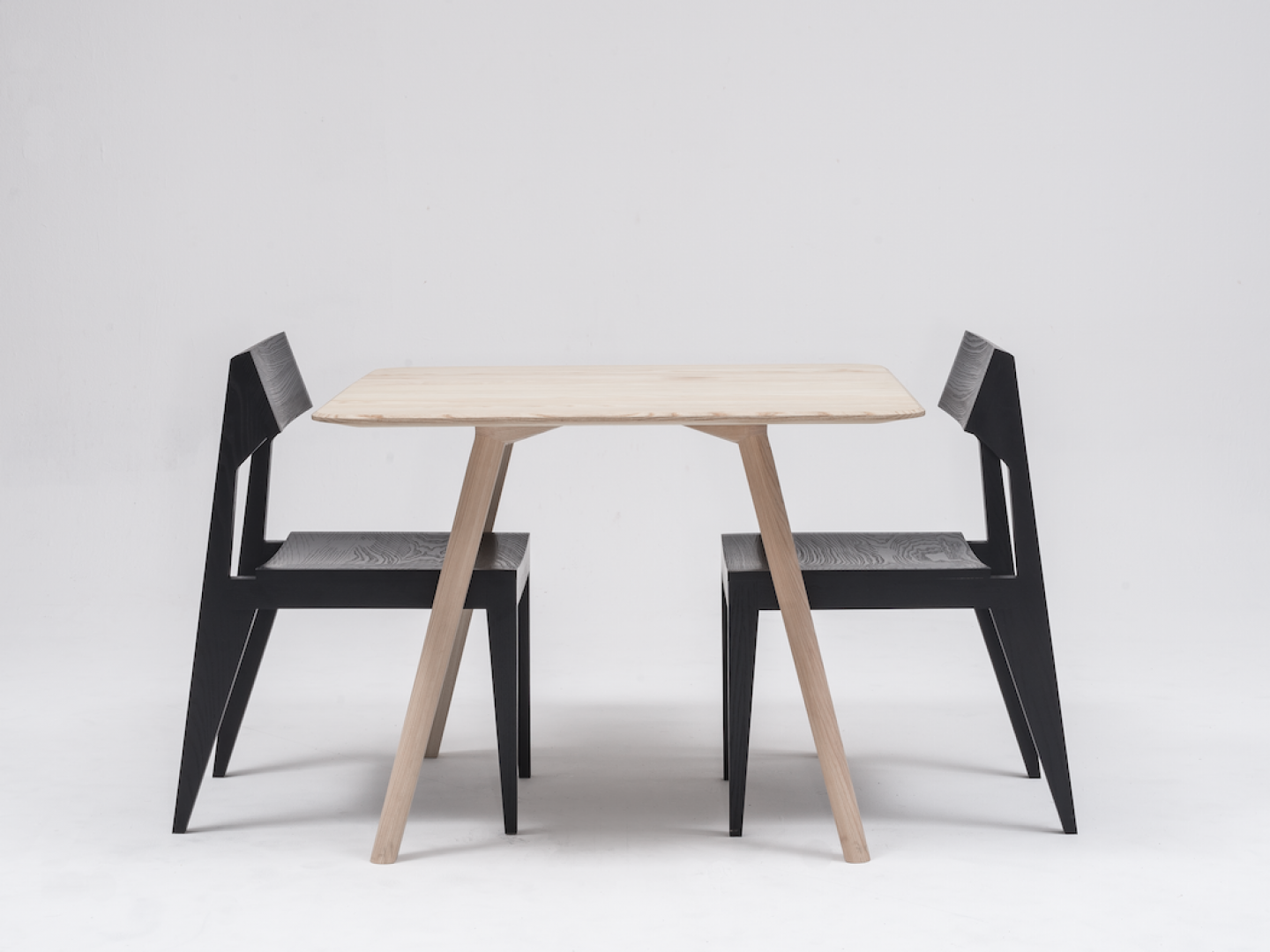 objekte-unserer-tage-08-studio-12-meyer-table-(high-res)