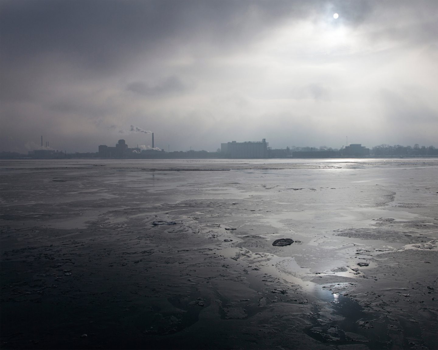 JenniferGarza-Cuen 7_photography - Riverscape, Detroit, MI