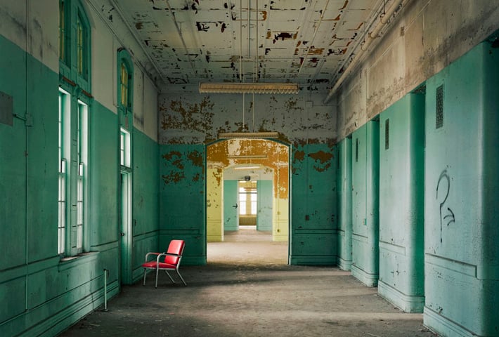 ASYLUM: Inside the Closed World 写真集 Inside The Closed World Of State Mental Hospitals Photobook
