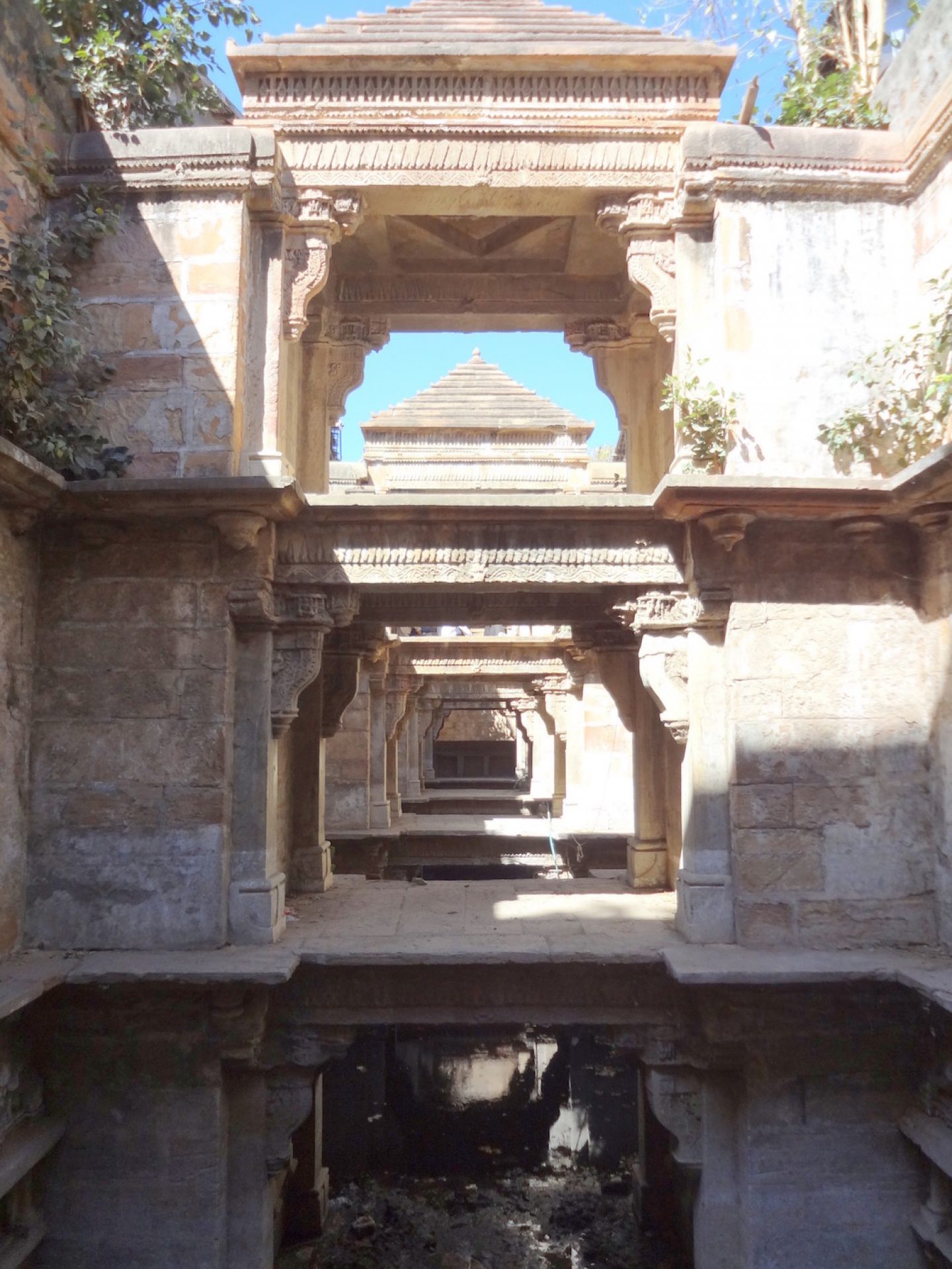 9.stepwells_madha-vadhavan