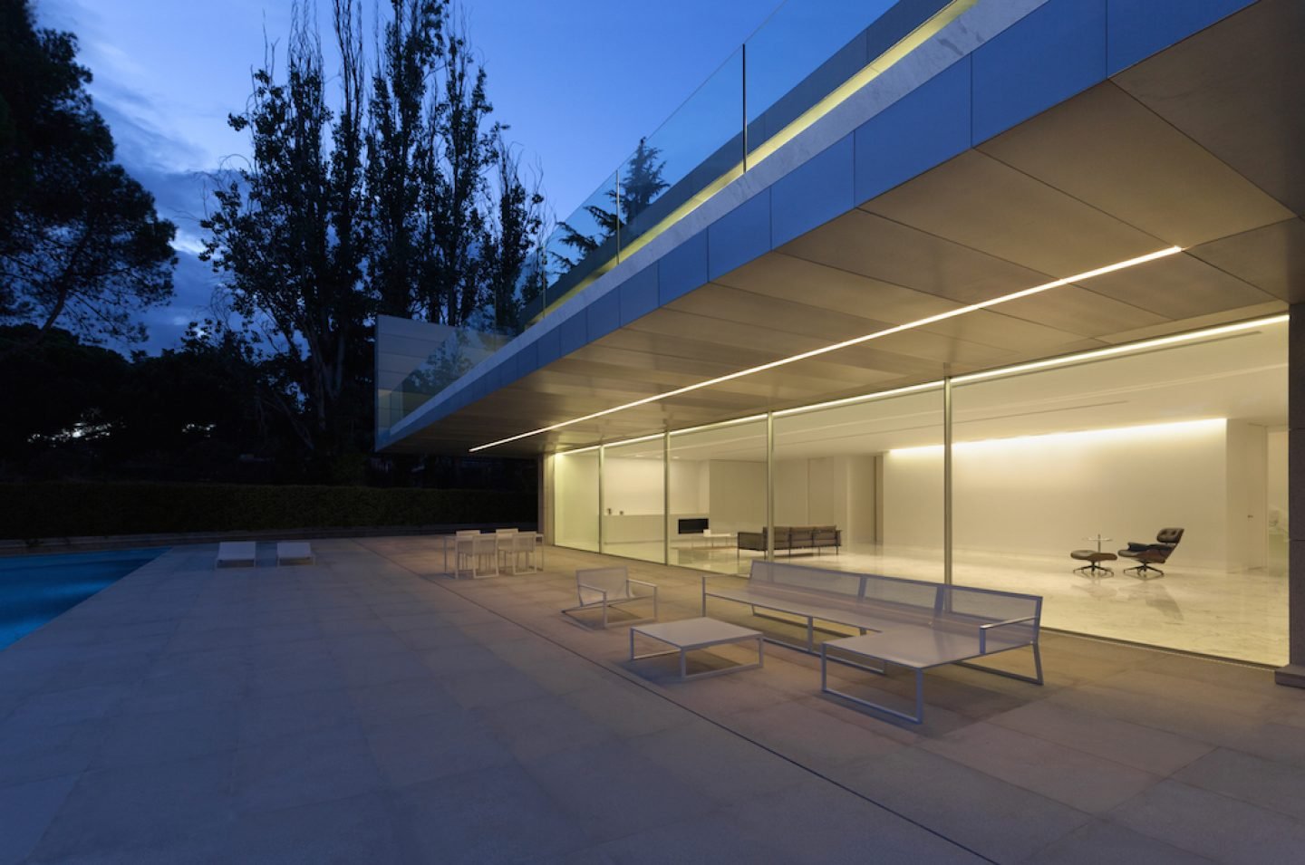 FRAN SILVESTRE ARQUITECTOS - ALUMINUM HOUSE - 002