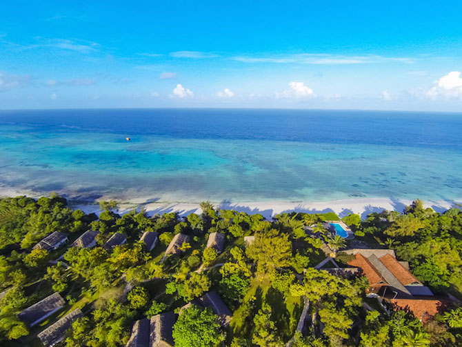 10-underwater-room-Manta-Resort-Pemba-Island-Tanzania-Architecture_