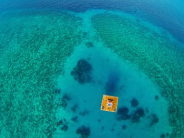 3-underwater-room-Manta-Resort-Pemba-Island-Tanzania-Architecture_