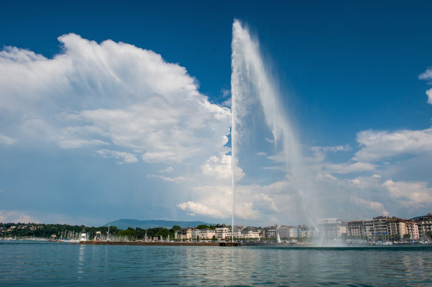 OnTheRoad_Geneva_Switzerland_02