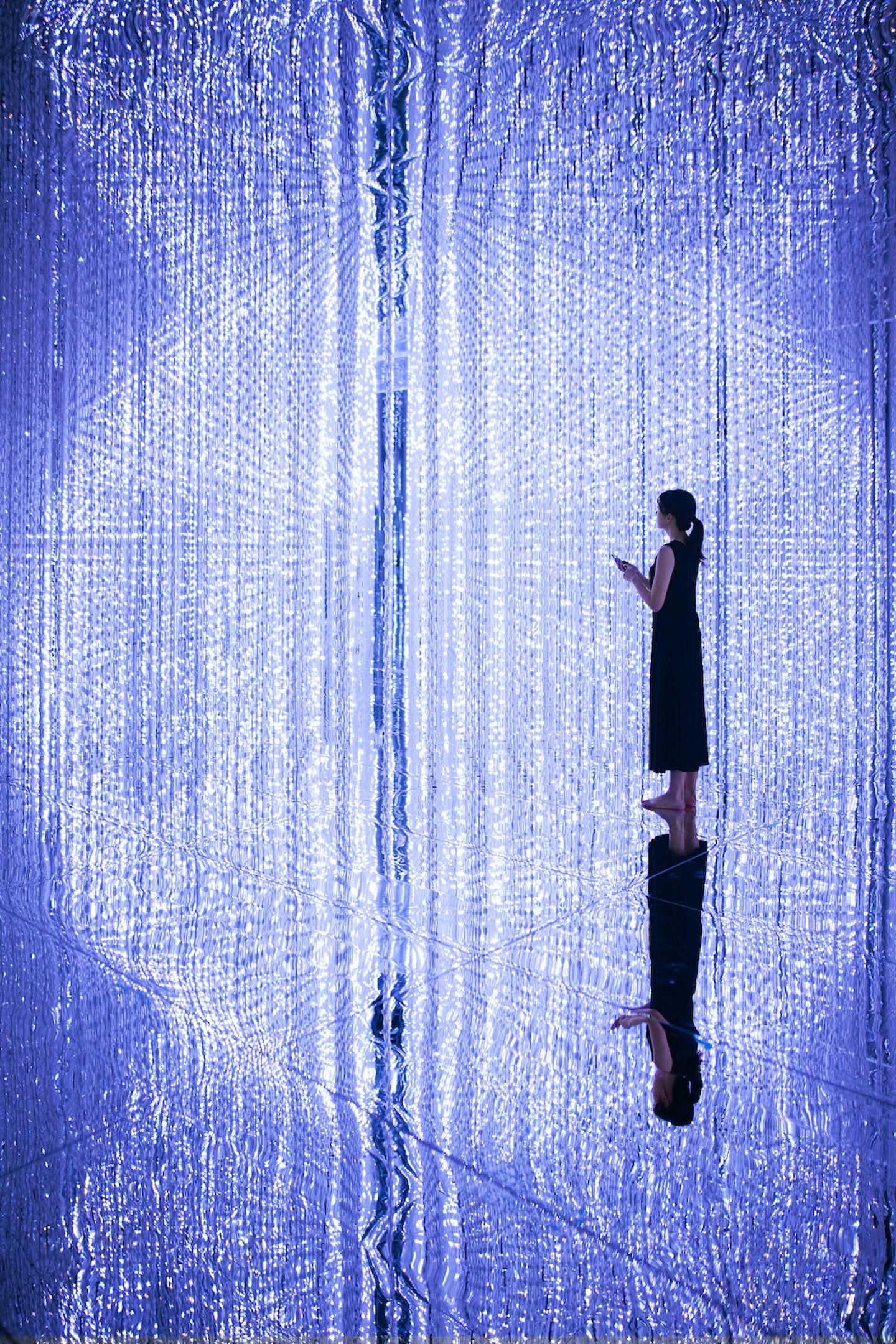 TeamLab_Art_ through the Crystal Universe_01