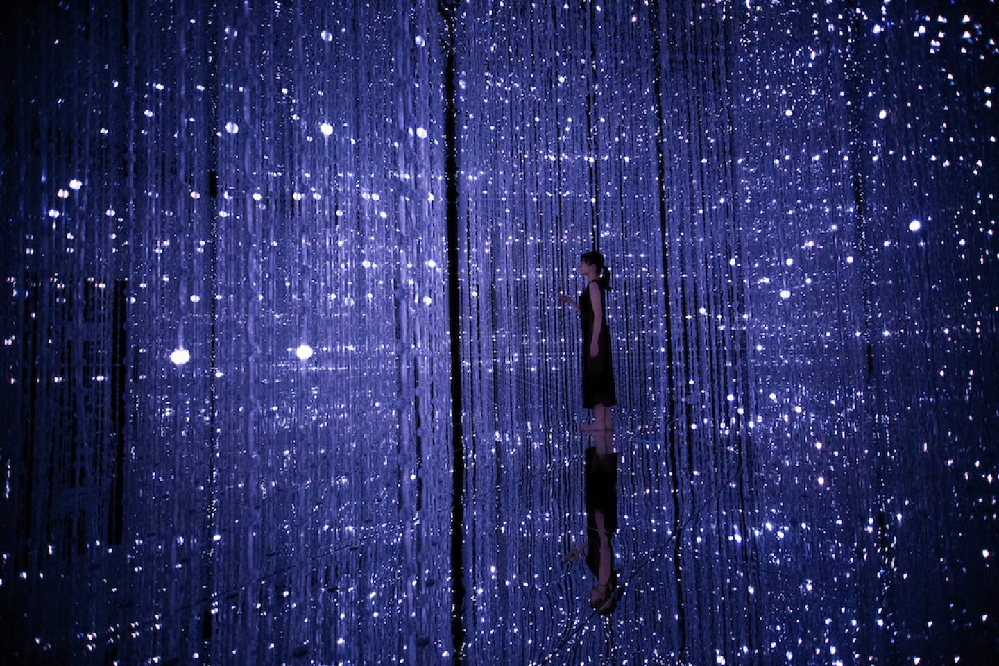 TeamLab_Art_ through the Crystal Universe_02