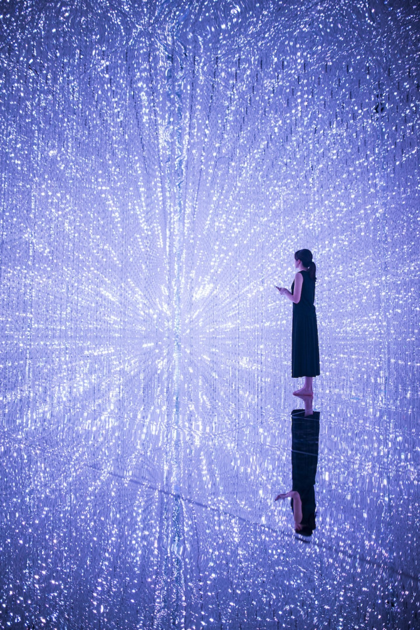 TeamLab_Art_ through the Crystal Universe_12