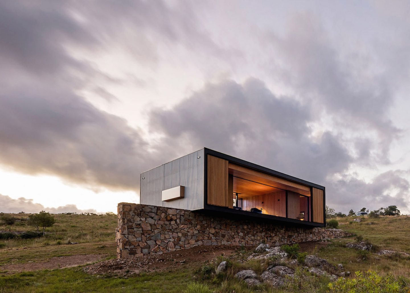 retreat-in-finca-aguy-mapa-prefabricated-housing-uraguay_dezeen_1568_4