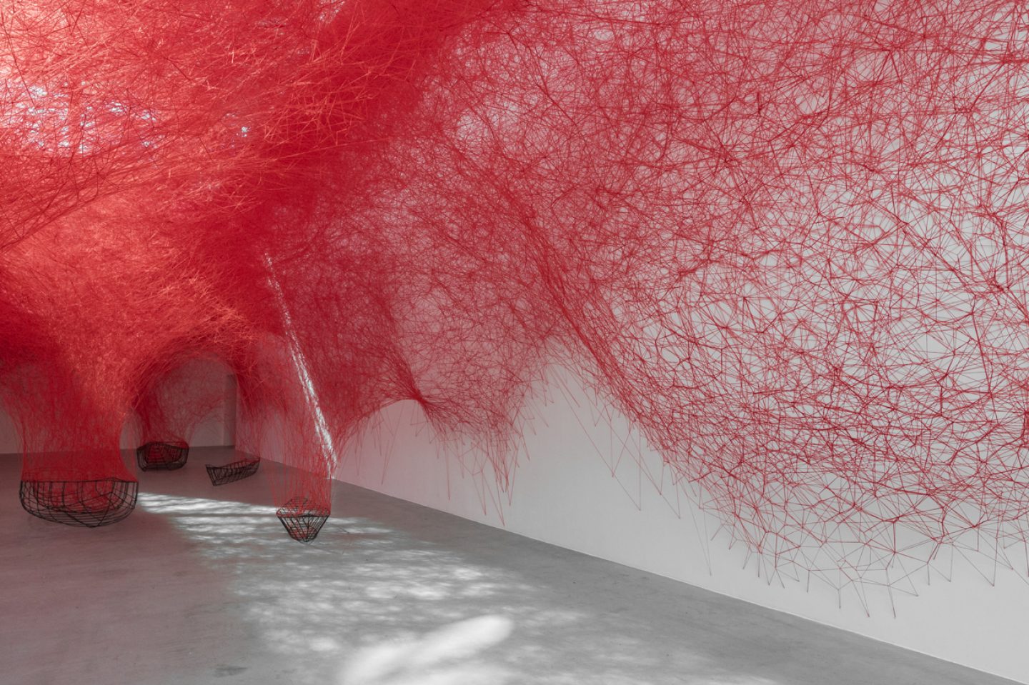 02_chiharu_shiota_uncertain_journey_berlin_ignant_clemens_poloczek-11