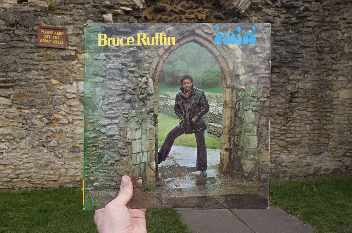 photography_retracingreggaerecordsleeves_alex-bartsch_03