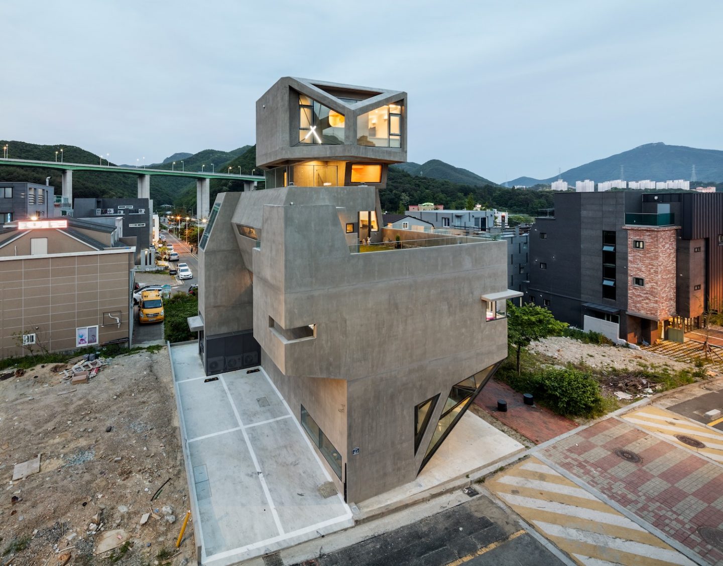 architecture_owlhouse_moonhoon_17