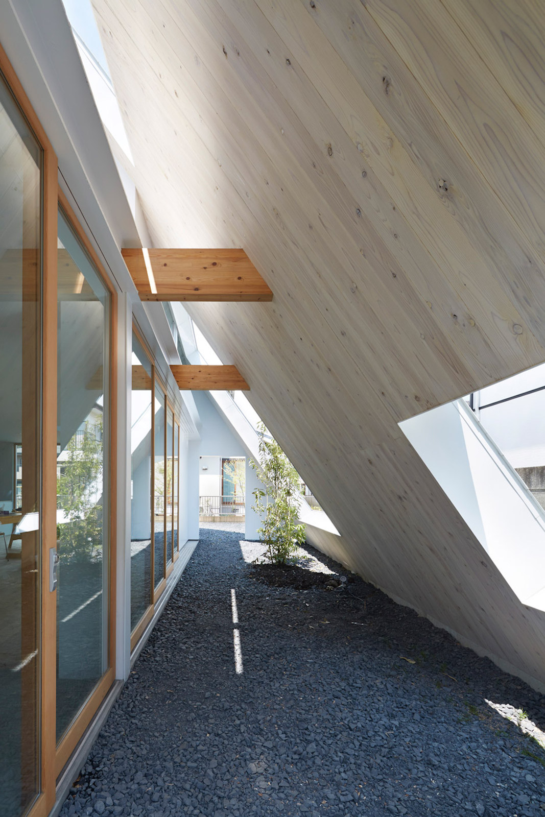 House in Utsunomiya By Suppose Design Office - IGNANT