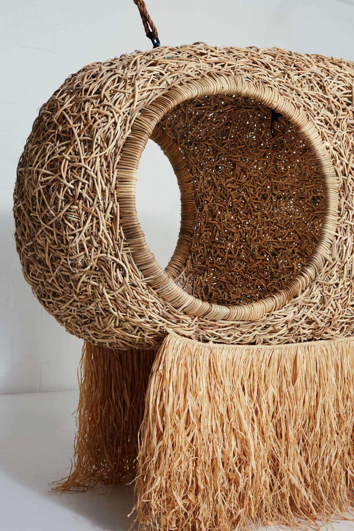 ignant_design_Suspended-Sofas-Cocoons-and-Nests-by-Porky-Hefer_004