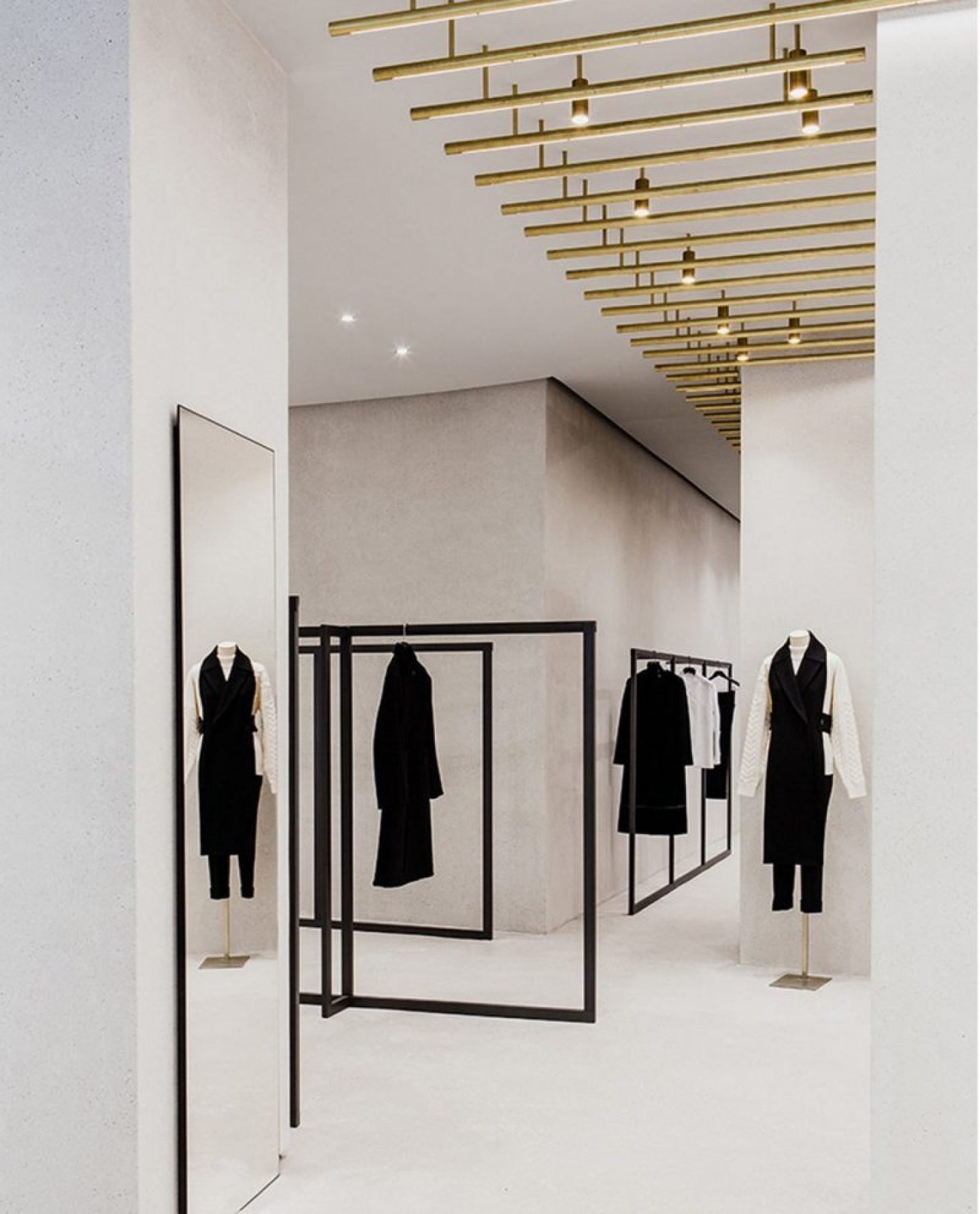 Mens Ananiver Bezem Jil Sander Store · Berlin, Germany - IGNANT