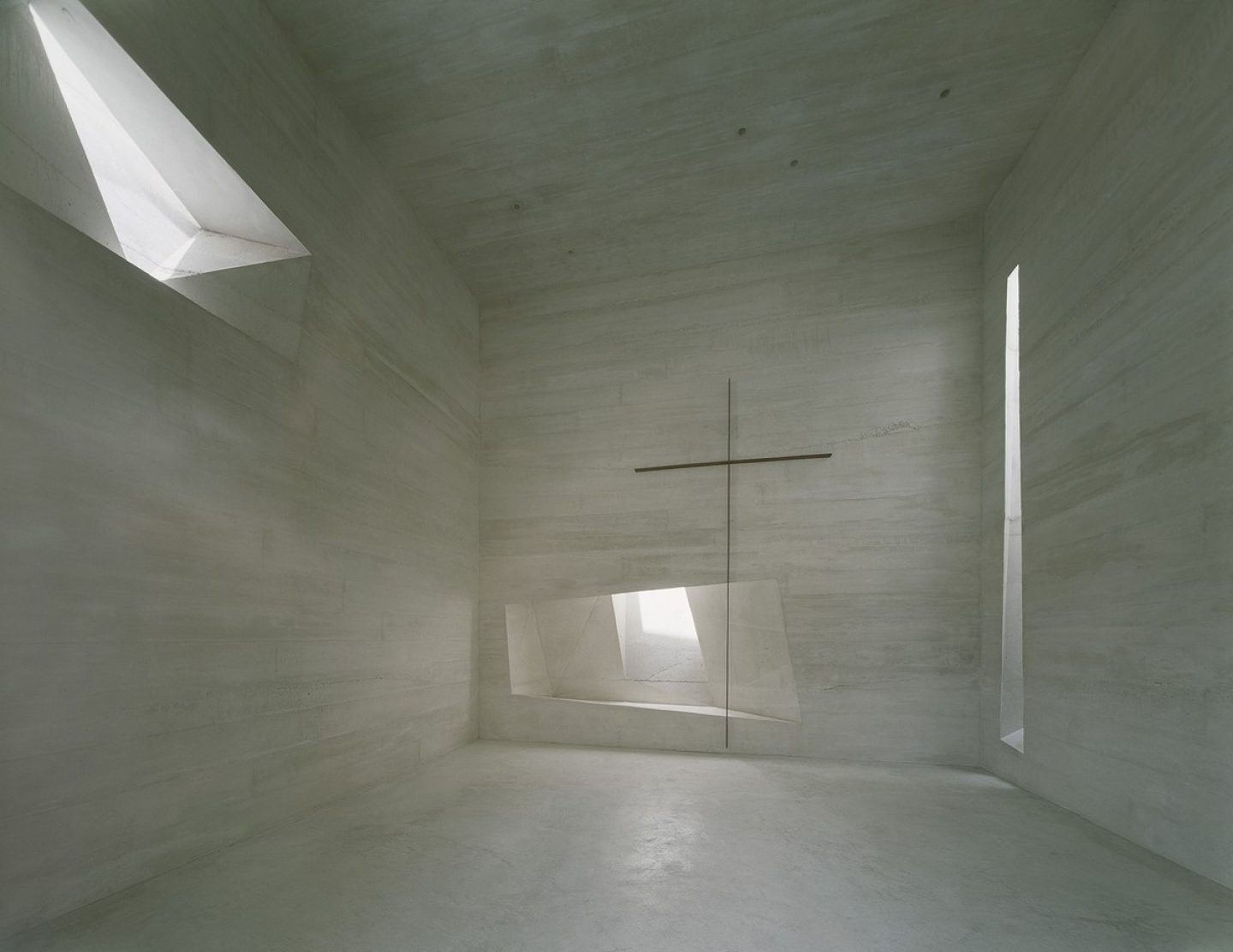 ignant_architecture_holyrosary_001