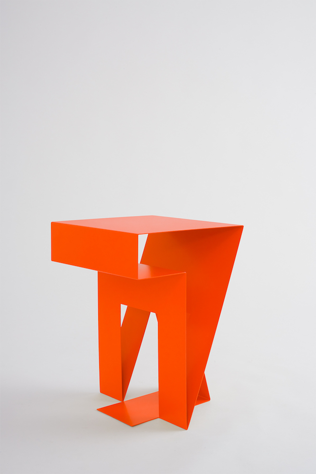 Objekte Unserer Tage “Neumann” Side Table
