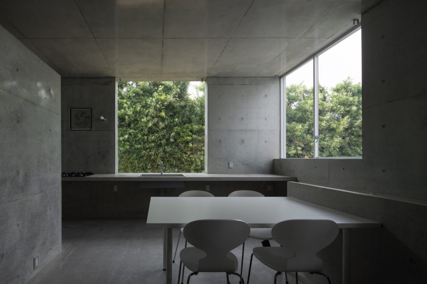 iGNANT_Architecture_House_Akitsu_Kazunori_Fujimoto_Architect_Associates_12