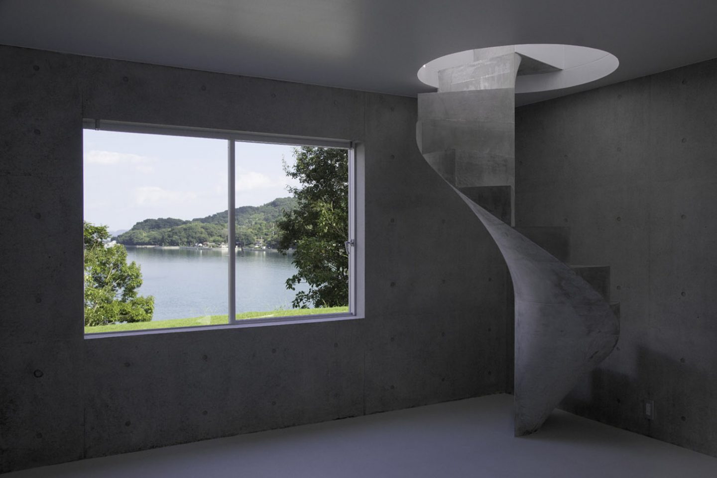 iGNANT_Architecture_House_Akitsu_Kazunori_Fujimoto_Architect_Associates_3