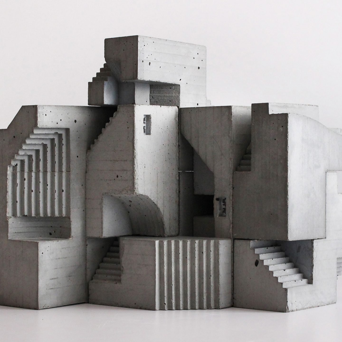 Header_iGNANT_Art_Concrete_Modular_Sculptures_David_Umemoto