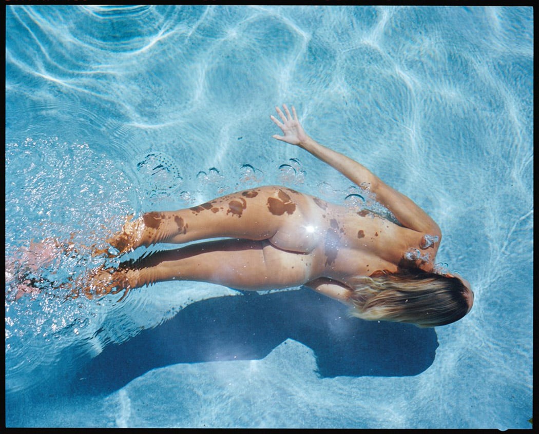 iGNANT_Photography_Deanna_Templeton_The_Swimming_Pool_9