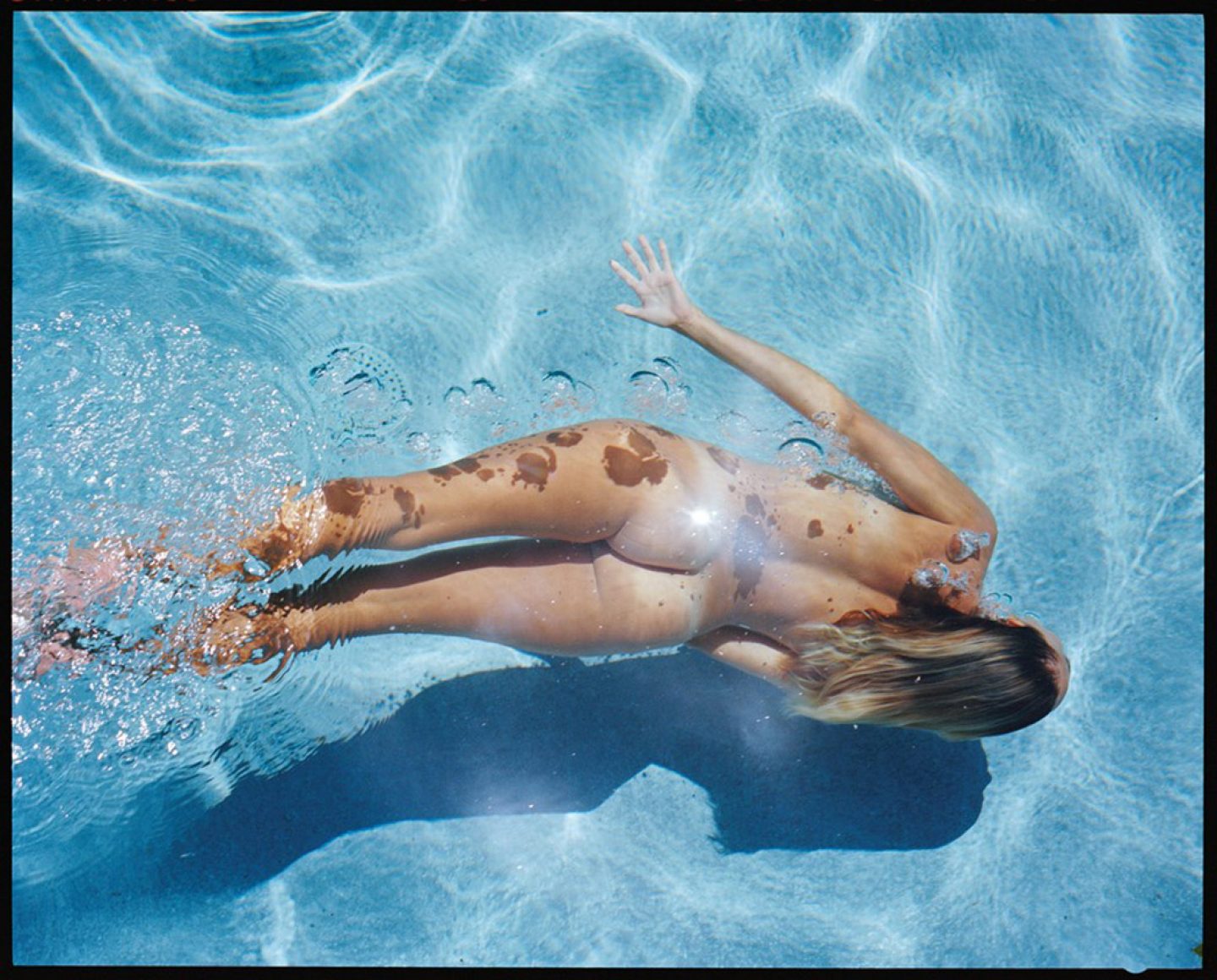 iGNANT_Photography_Deanna_Templeton_The_Swimming_Pool_9