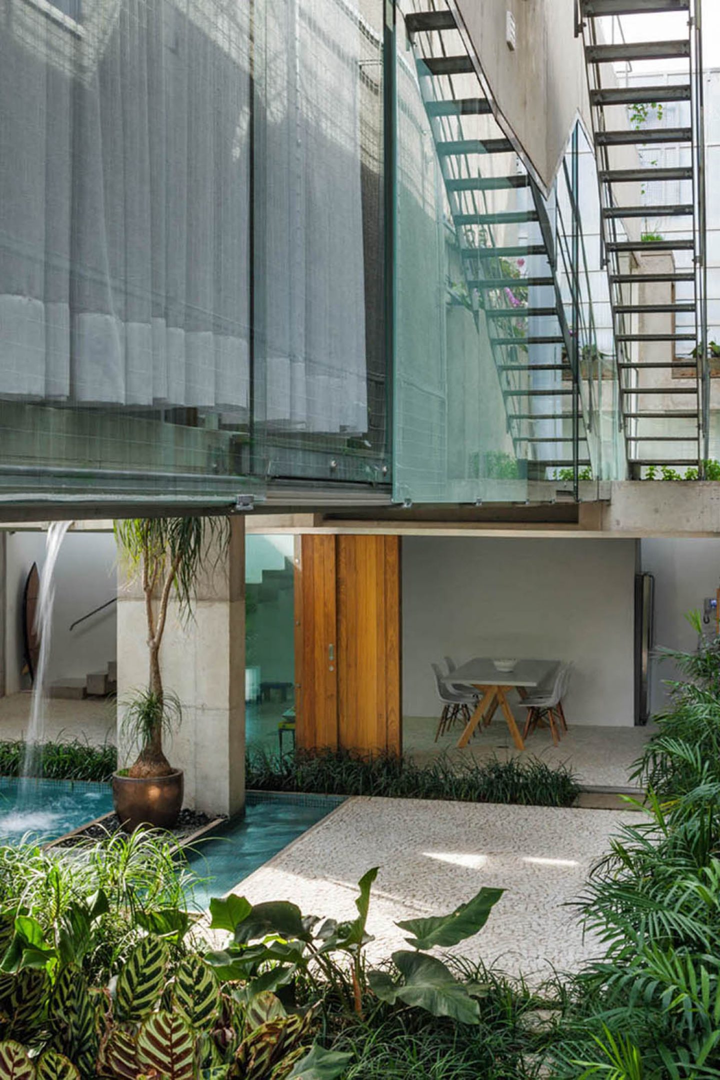 iGNANT_Architecture_SPBR_Architects_Weekend_House_In_Sao_Paulo_13