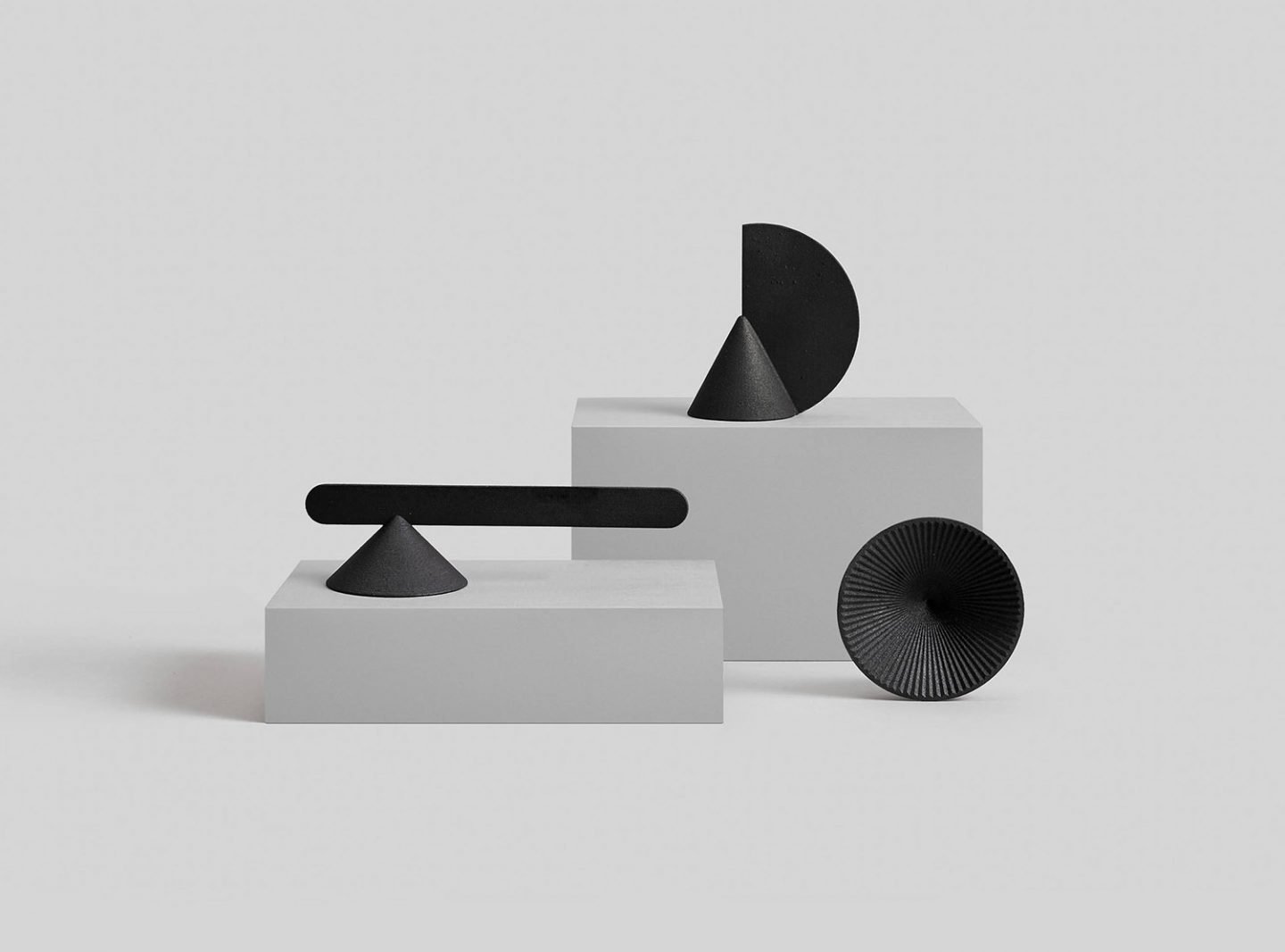 iGNANT_Design_Geometric_Candle_Snuffers_OTHR_1