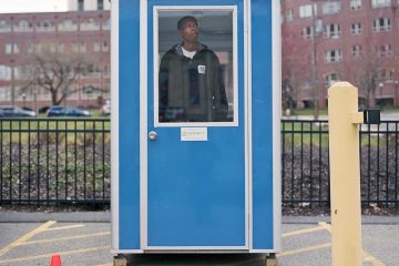 Photography_PittsburghParkingLotBooths_TomMJohnson_06