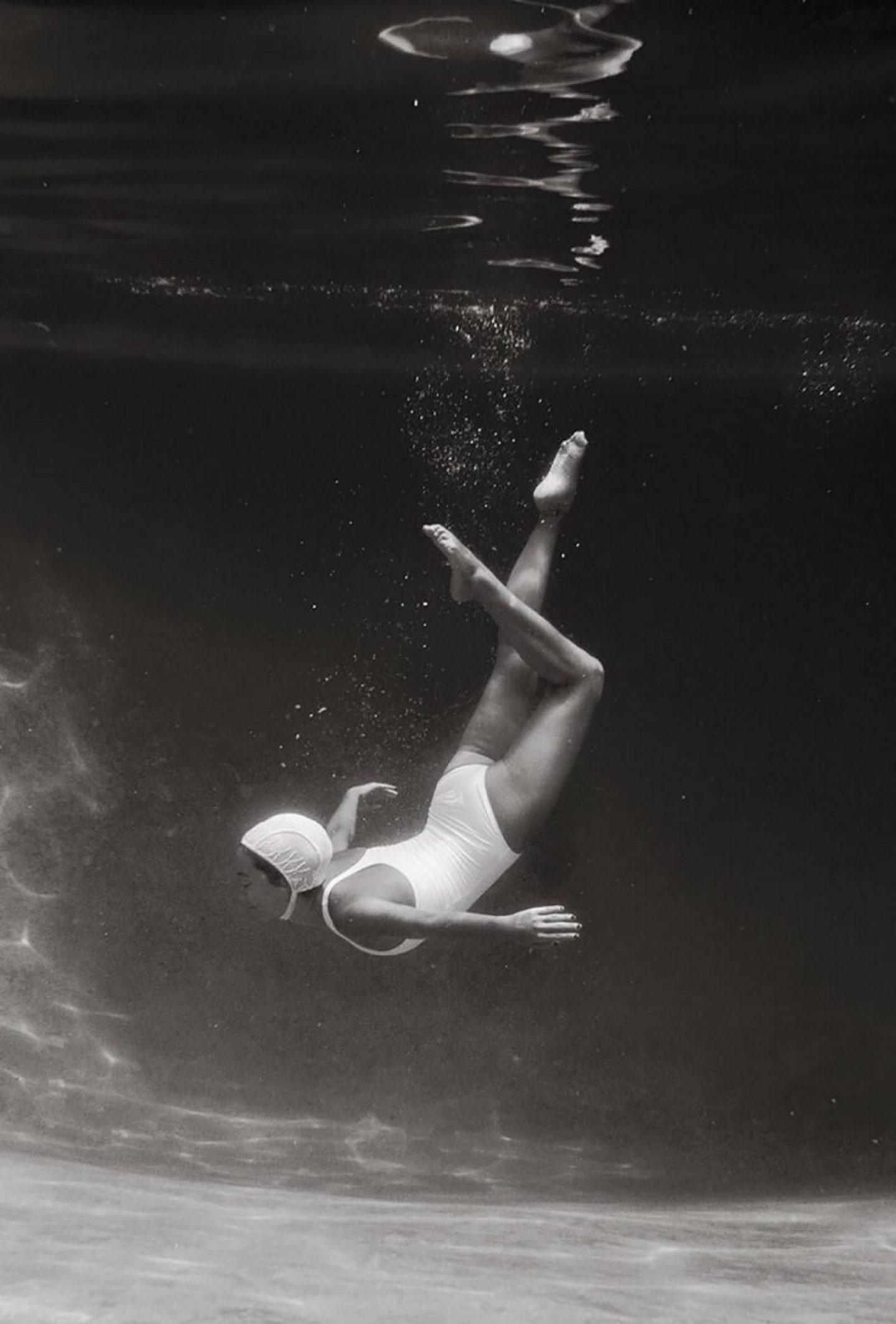 iGNANT_Photography_Emma_Hartvig_The_Swimmers_10
