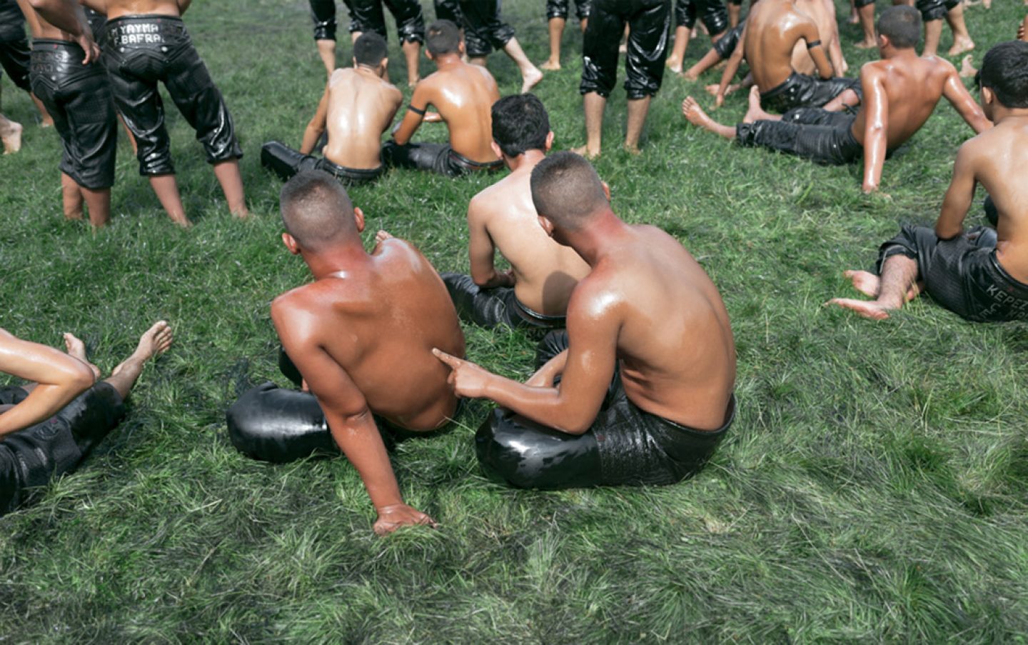 Photography_BenMcNutt_OilWrestling_06