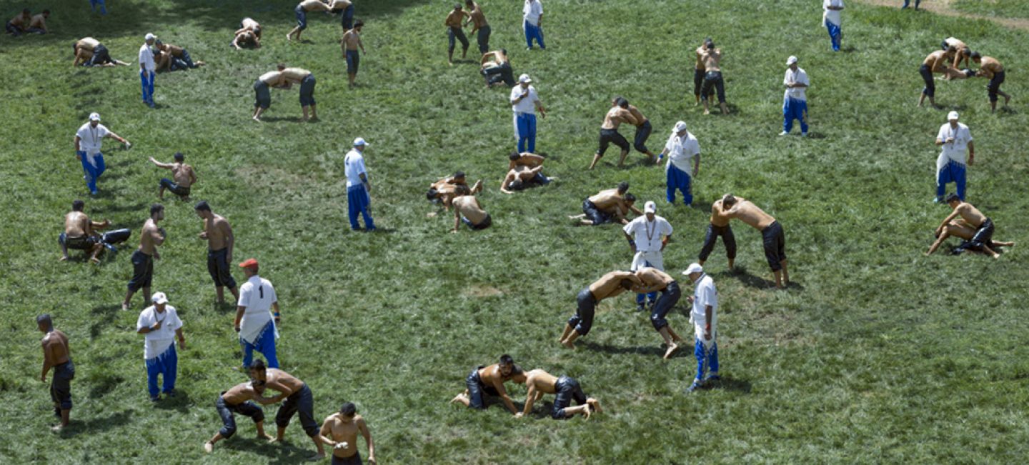 Photography_BenMcNutt_OilWrestling_07