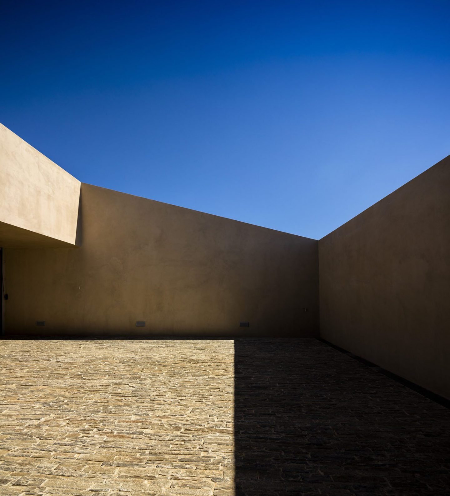 iGNANT_Architecture_Herdade_Of_Freixo_Winery_Frederico_Valsassina_Arquitectos_2