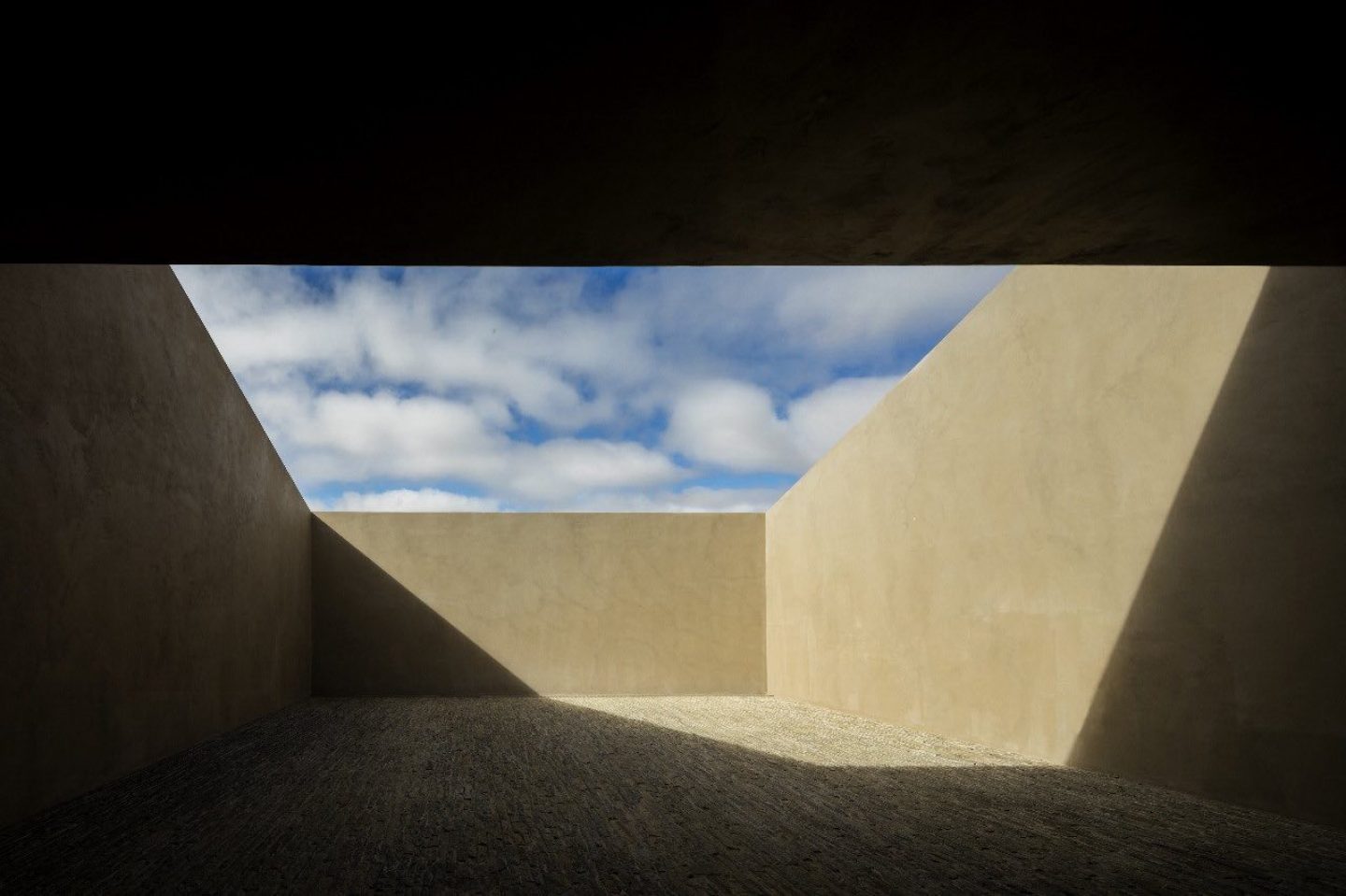 iGNANT_Architecture_Herdade_Of_Freixo_Winery_Frederico_Valsassina_Arquitectos_4