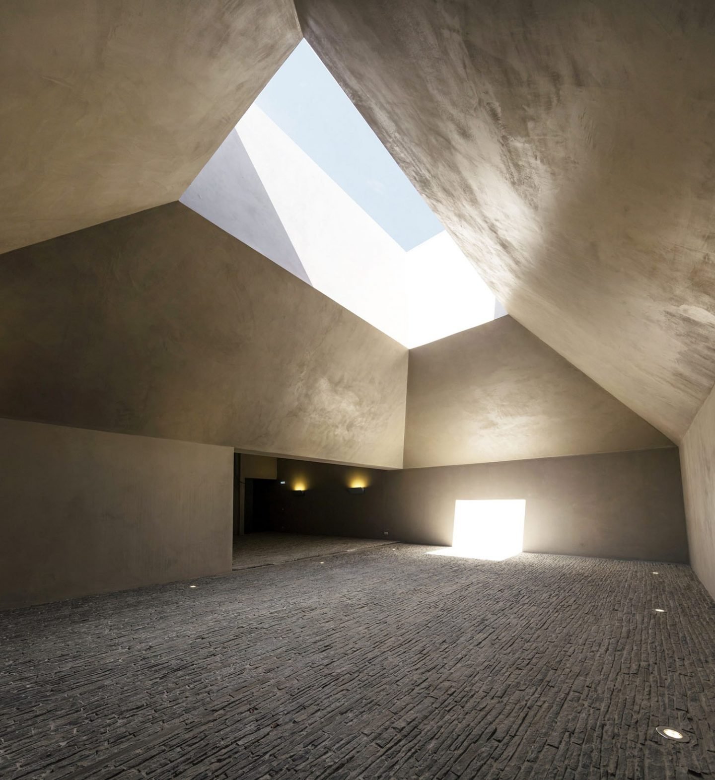 iGNANT_Architecture_Herdade_Of_Freixo_Winery_Frederico_Valsassina_Arquitectos_9