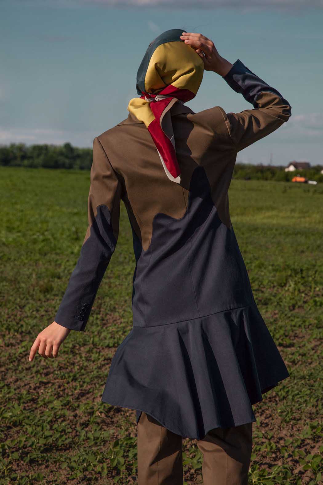 Fashion- LaraQuint-The Amish-04