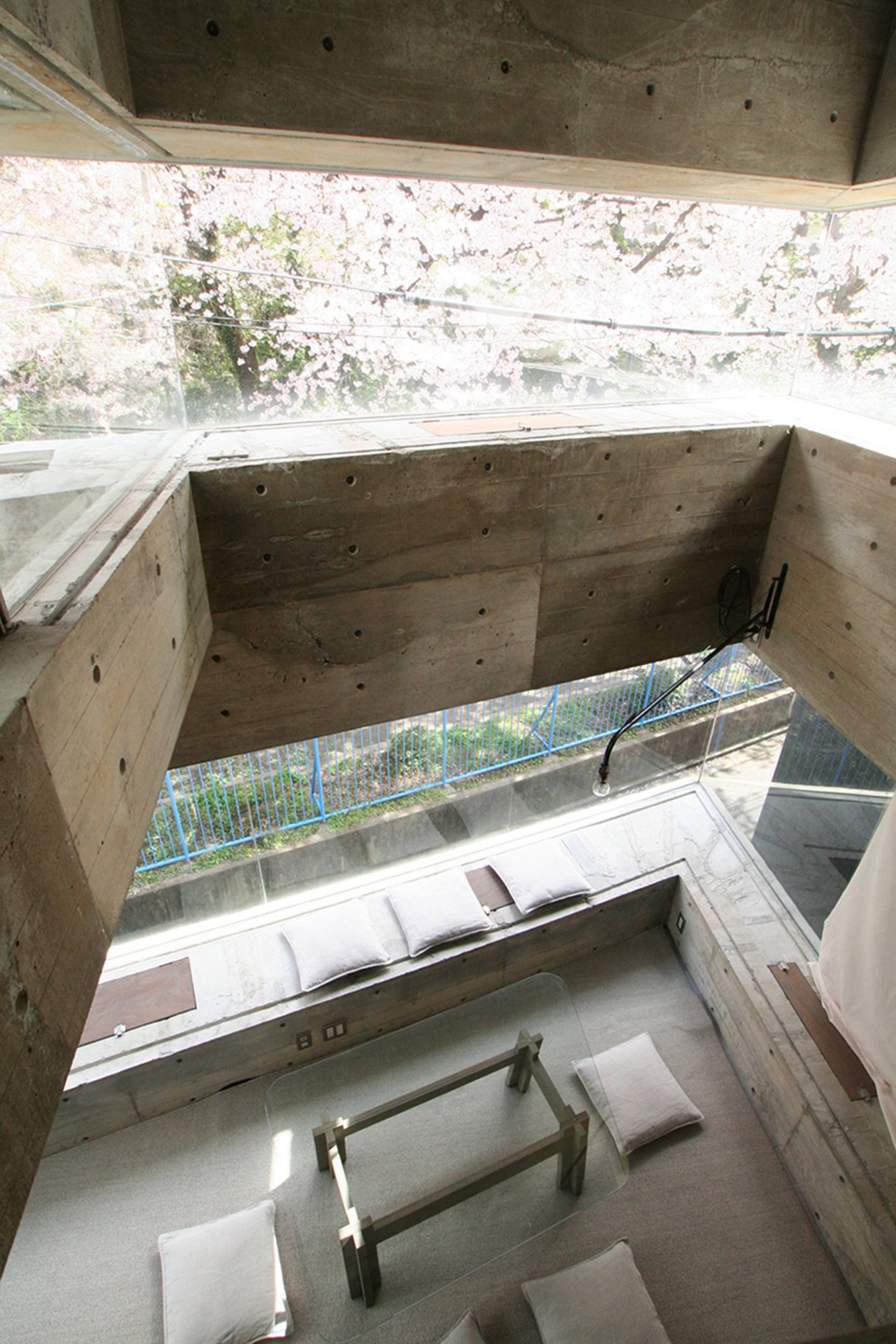 iGNANT-Architecture-Shinsuke-Fuji-Architects-Oriel-Window-House-Office-Japan-007